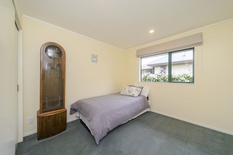 Photo of property in 157 Ruapehu Drive, Fitzherbert, Palmerston North, 4410