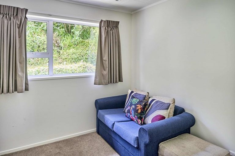 Photo of property in 5 Ayton Drive, Whitby, Porirua, 5024