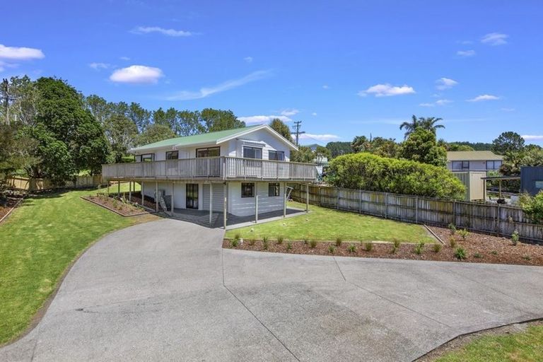 Photo of property in 4 Puriri Avenue, Leigh, 0985