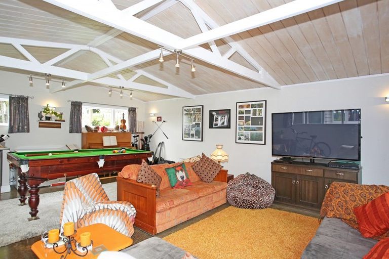 Photo of property in 374 Whitford Park Road, Whitford, Manurewa, 2576