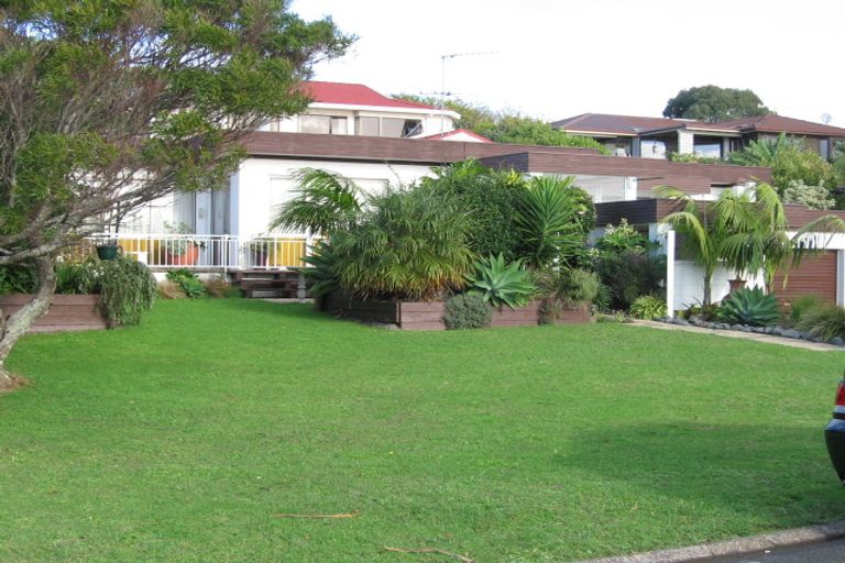 Photo of property in 10 Falstaff Place, Half Moon Bay, Auckland, 2012