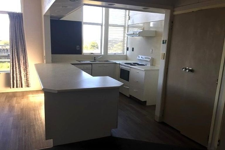 Photo of property in 2 Luxor Place, Pomare, Rotorua, 3015