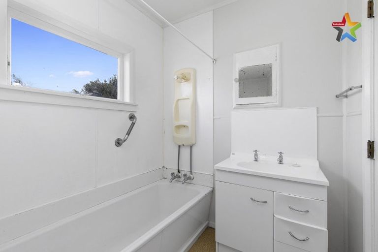 Photo of property in 67 Tasman Road, Otaki Beach, Otaki, 5512