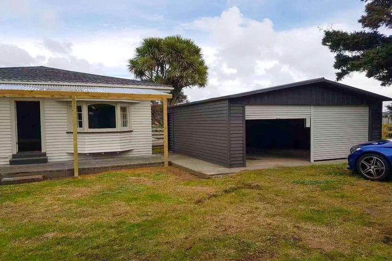 Photo of property in 47 Karioitahi Road, Waiuku, 2683