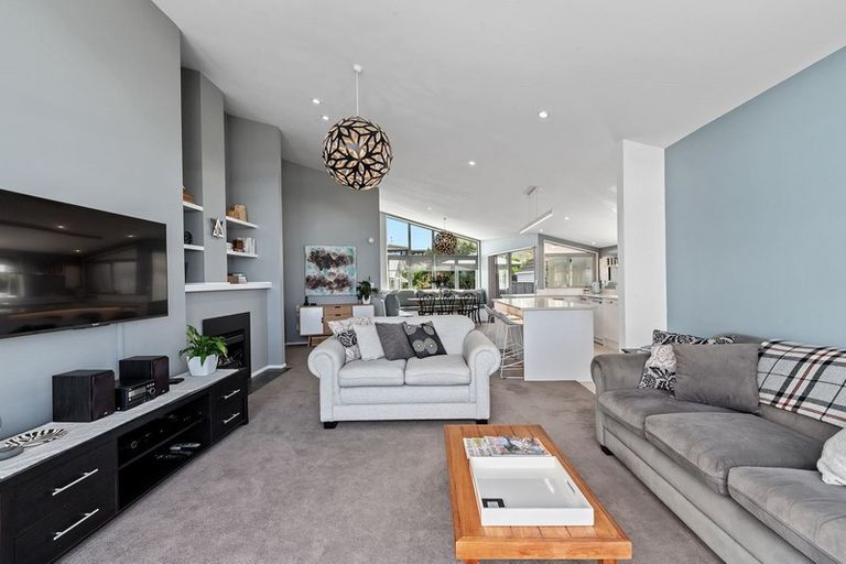 Photo of property in 21 Merani Street, Narrow Neck, Auckland, 0622