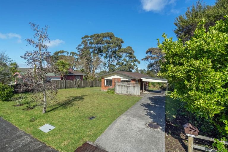 Photo of property in 99 West Harbour Drive, West Harbour, Auckland, 0618