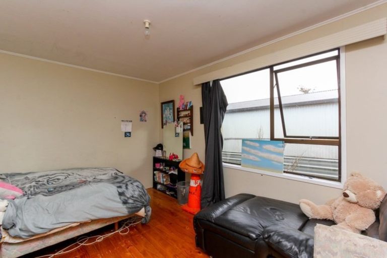 Photo of property in 4c Wiremu Place, Blagdon, New Plymouth, 4310