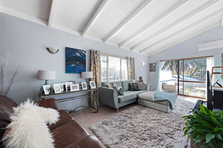 Photo of property in 1237 Papamoa Beach Road, Papamoa Beach, Papamoa, 3118