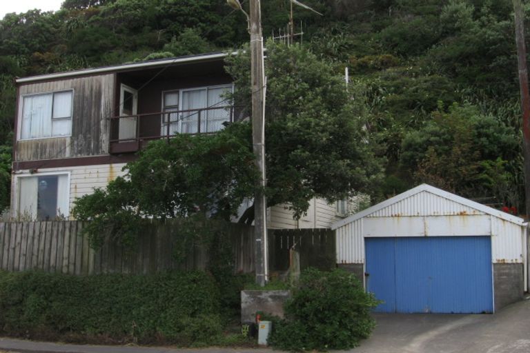 Photo of property in 354 The Esplanade, Island Bay, Wellington, 6023