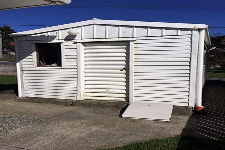 Photo of property in 45 Beazley Avenue, Paparangi, Wellington, 6037