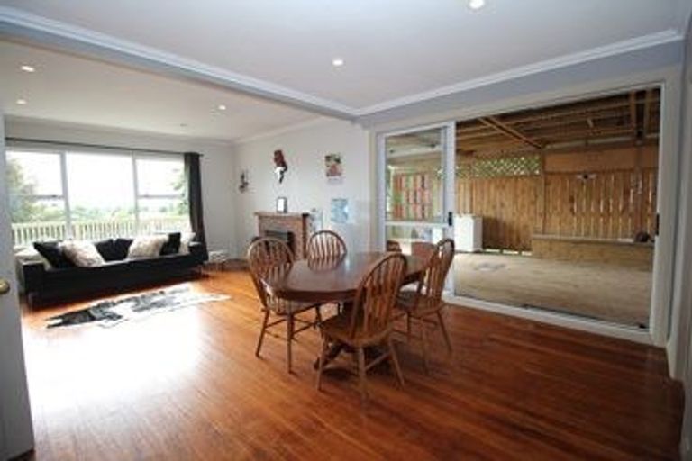 Photo of property in 34 Peverill Crescent, Papatoetoe, Auckland, 2025