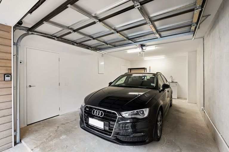 Photo of property in 25 Erica Pabst Way, Island Bay, Wellington, 6023