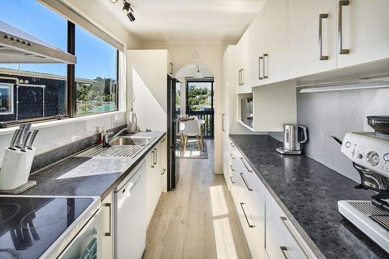 Photo of property in 27 Old Coach Road, Johnsonville, Wellington, 6037