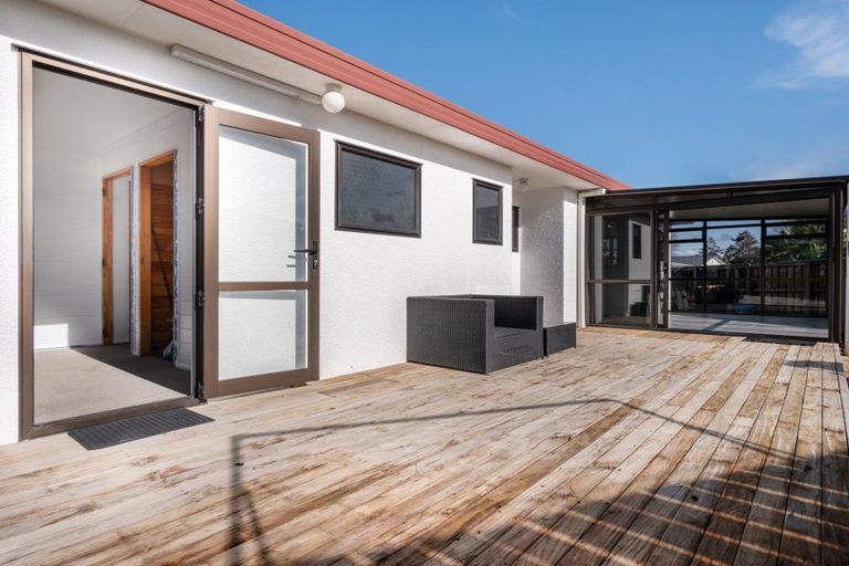 Photo of property in 13 Barbara Grove, Papamoa Beach, Papamoa, 3118