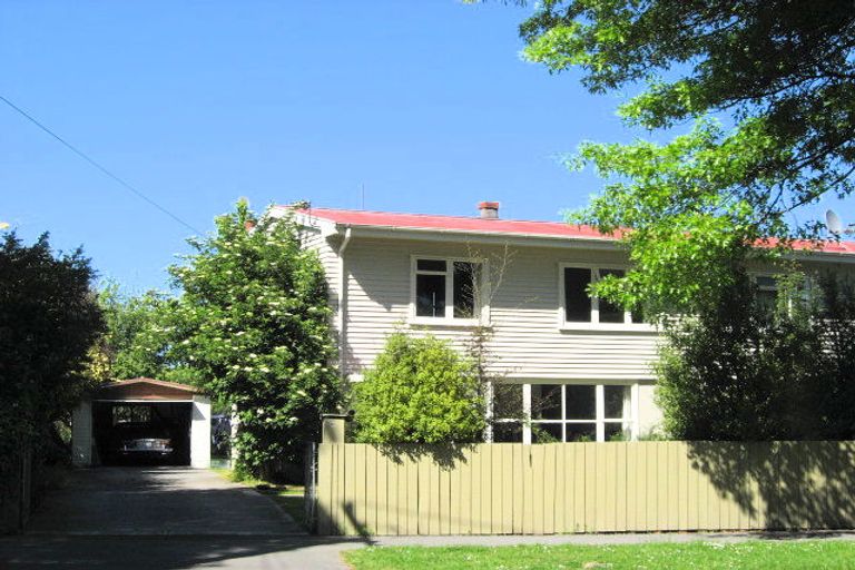 Photo of property in 19 Guildford Street, Burnside, Christchurch, 8053