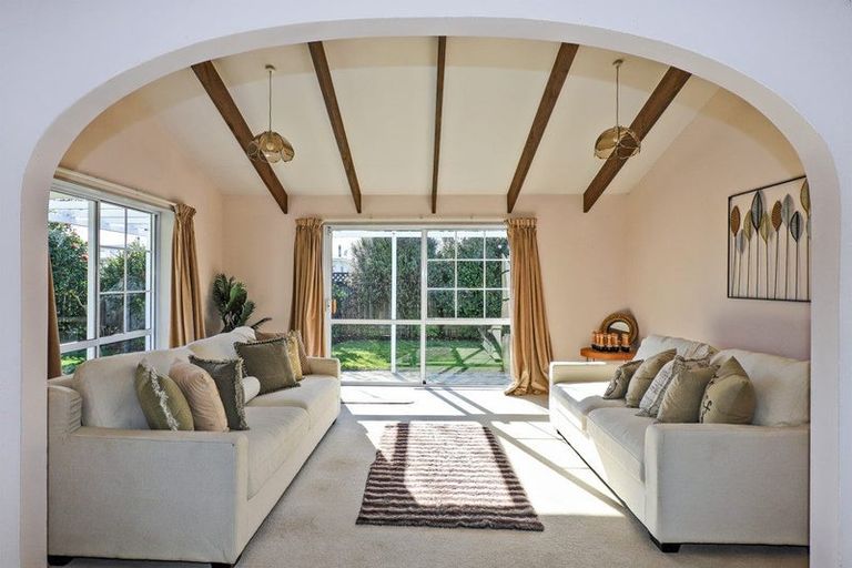 Photo of property in 1229 Louie Street, Parkvale, Hastings, 4122