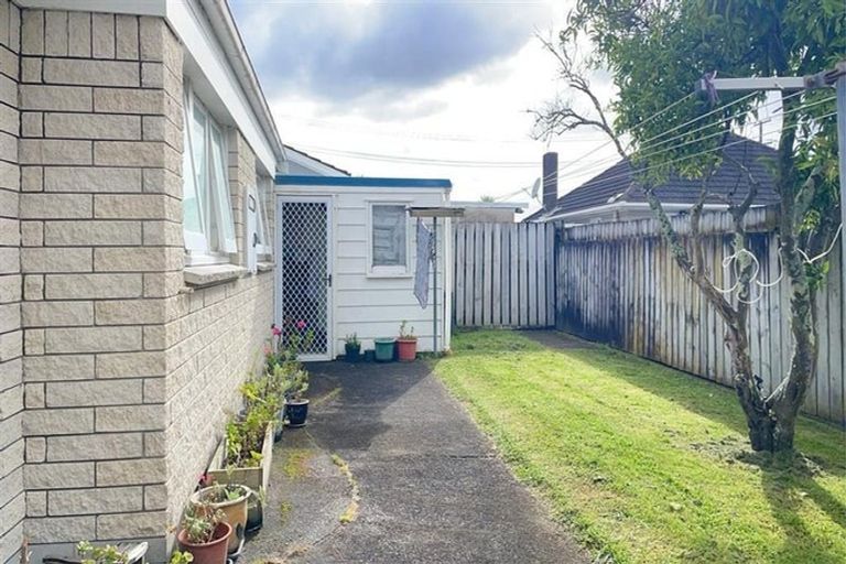 Photo of property in 2/16 Prictor Street, Papakura, 2110