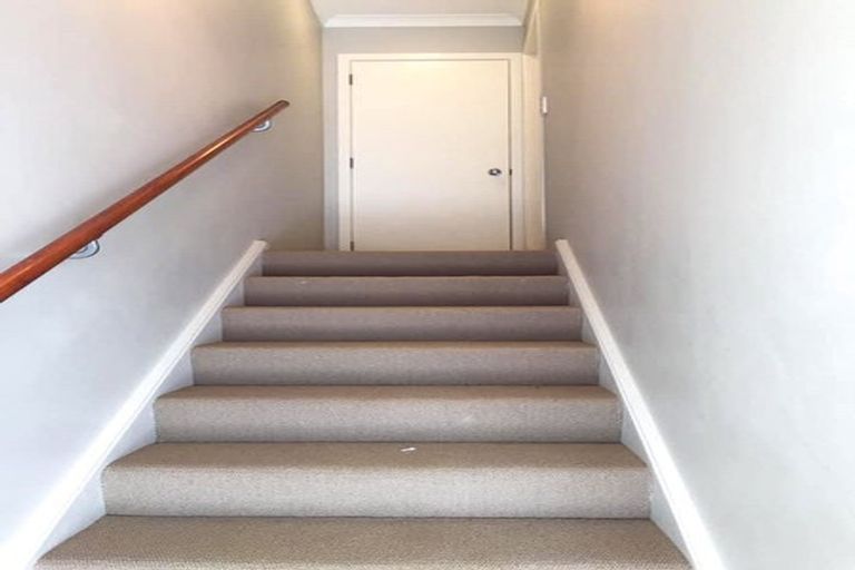 Photo of property in 60 Erlestoke Crescent, Churton Park, Wellington, 6037