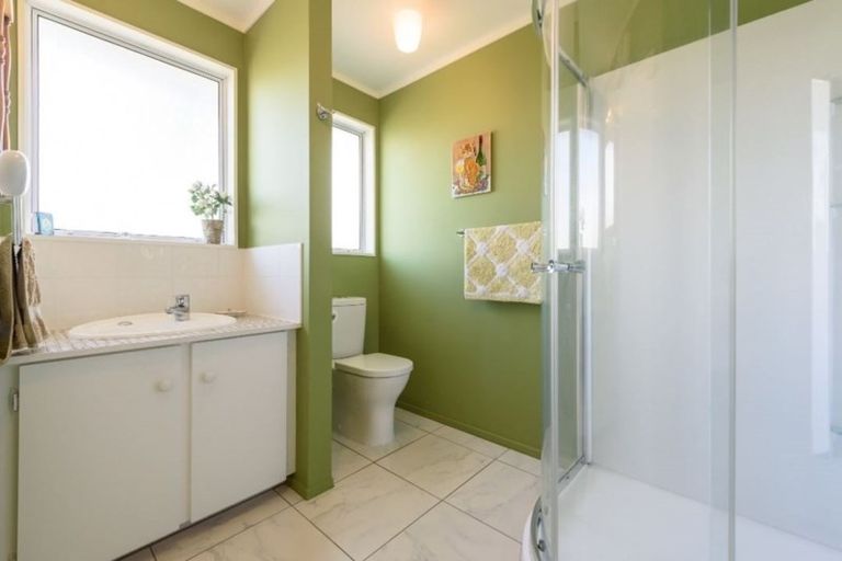 Photo of property in 7 Hodgkins Road, Waikanae Beach, Waikanae, 5036