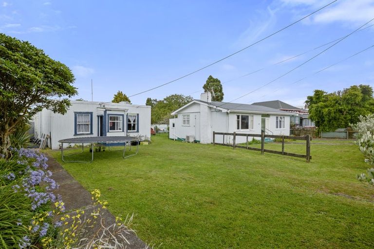 Photo of property in 13 Moir Street, Eltham, 4322