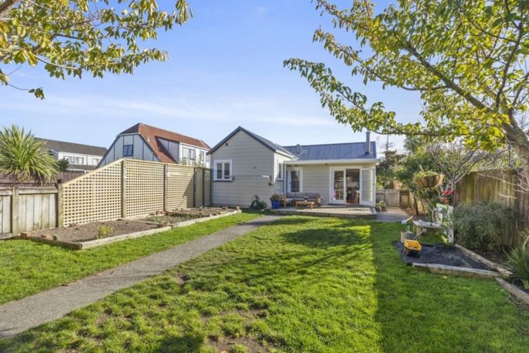 Photo of property in 10 Richmond Street, Petone, Lower Hutt, 5012