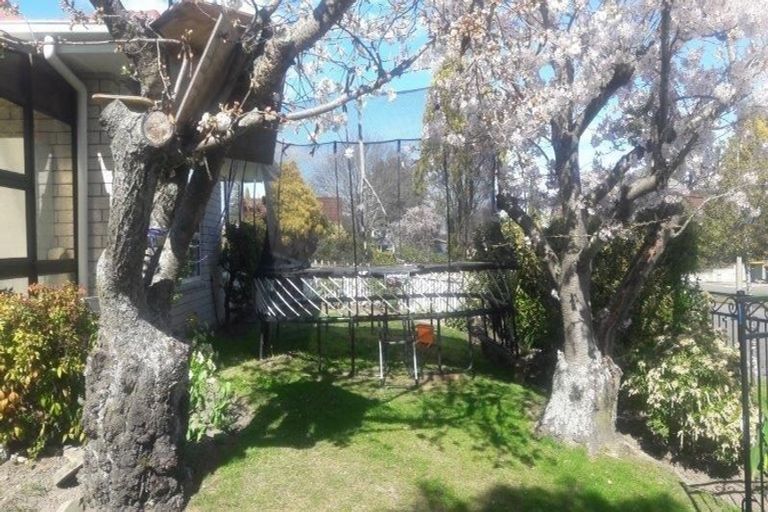 Photo of property in 10 Radbrook Street, Avonhead, Christchurch, 8042