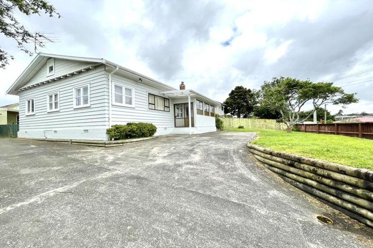 Photo of property in 2 Nield Road, Manurewa, Auckland, 2102
