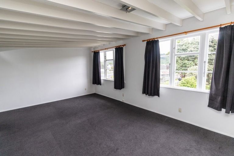 Photo of property in 10 Petherick Street, Taita, Lower Hutt, 5011
