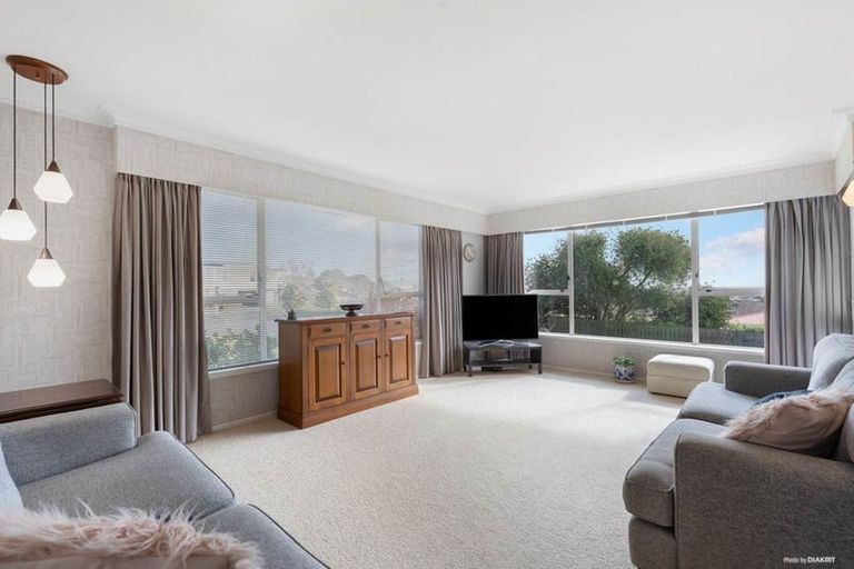 Photo of property in 2b Lynley Terrace, Pukekohe, 2120