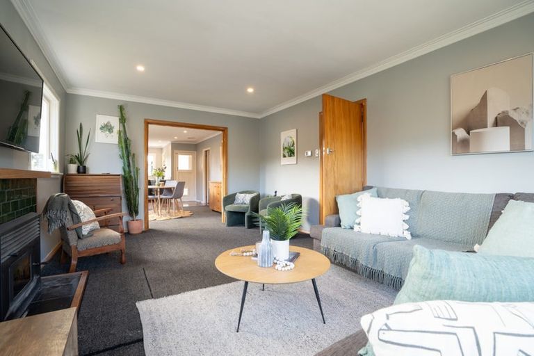 Photo of property in 10a Larsen Crescent, Tawa, Wellington, 5028