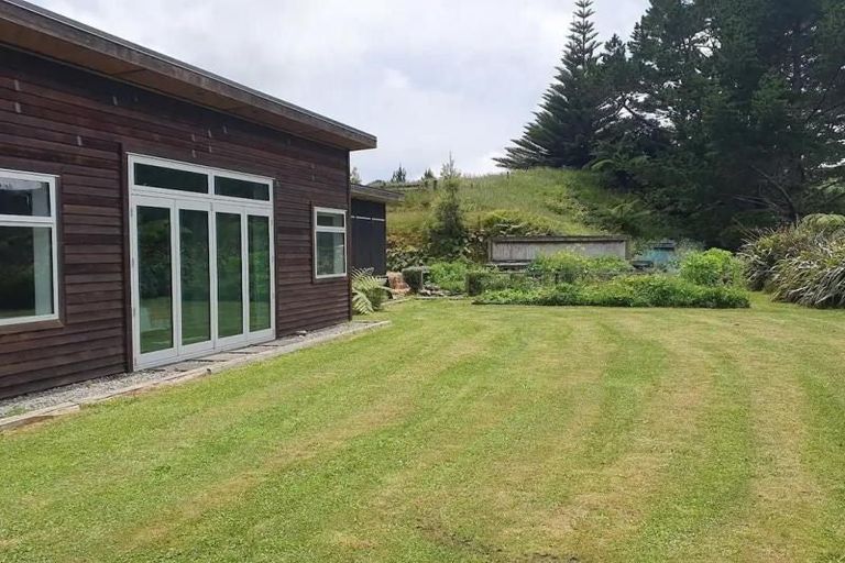 Photo of property in 280 Koru Road, Koru, New Plymouth, 4374