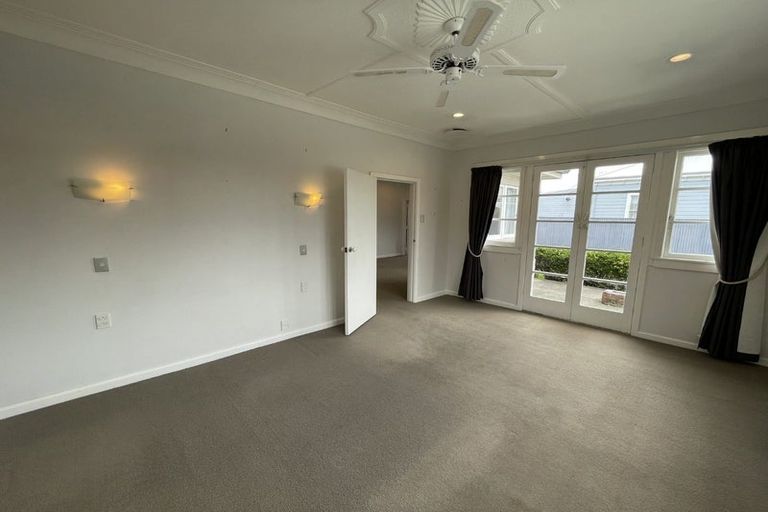 Photo of property in 807 Jervois Street, Mayfair, Hastings, 4122