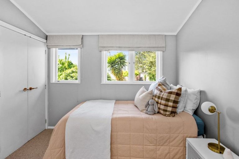 Photo of property in 8 Seapoint Road, Bluff Hill, Napier, 4110