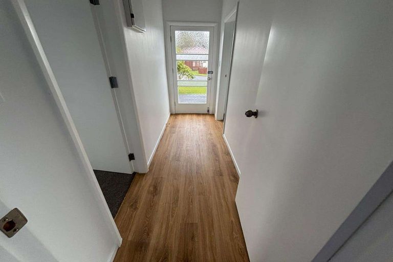 Photo of property in 222 Bridge Street, Eltham, 4322