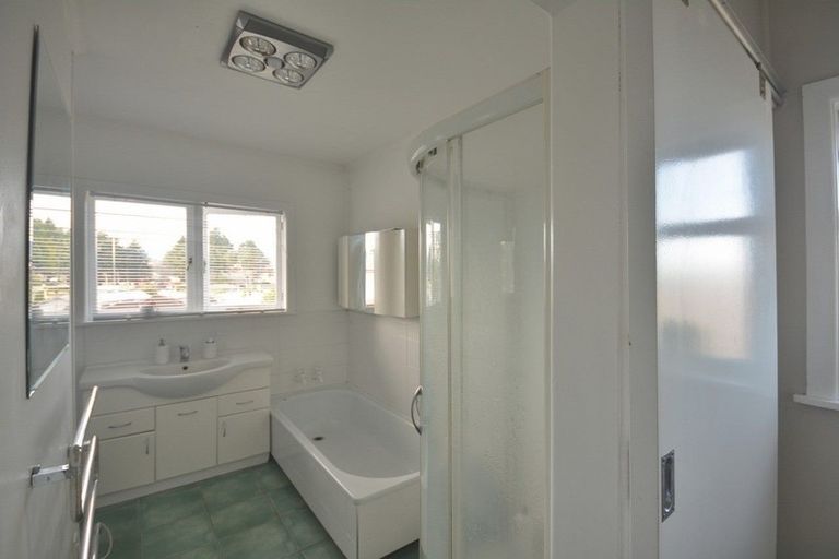 Photo of property in 10 Hilltop Road, Parkvale, Tauranga, 3112