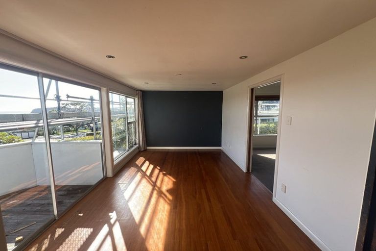 Photo of property in 79 Pacific Parade, Army Bay, Whangaparaoa, 0930