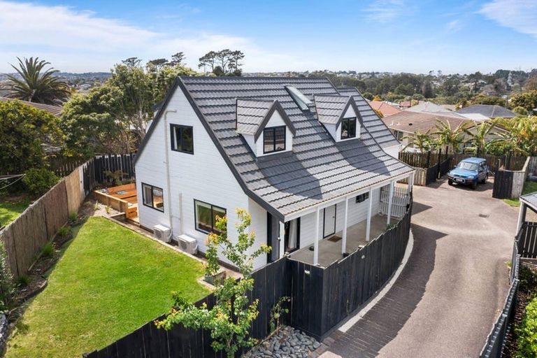 Photo of property in 1/98 Astley Avenue, New Lynn, Auckland, 0600