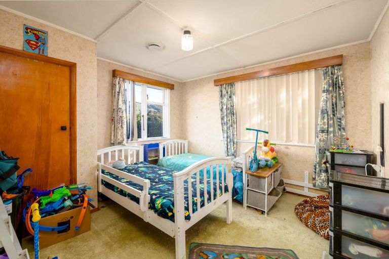 Photo of property in 11 Point Bush Road, Waimate, 7924