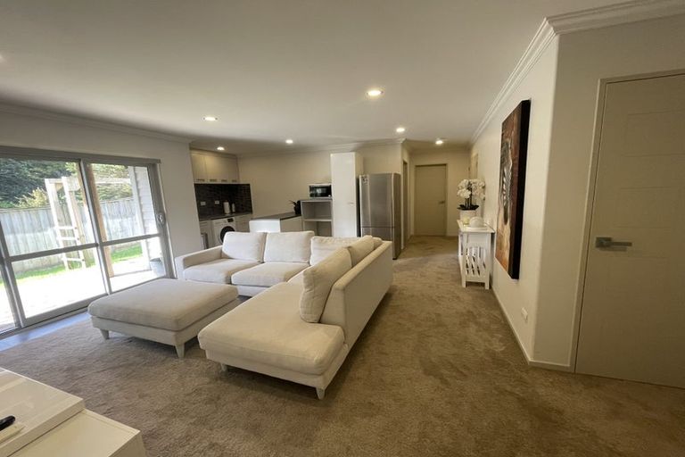 Photo of property in 22 Marwan Crescent, The Gardens, Auckland, 2105