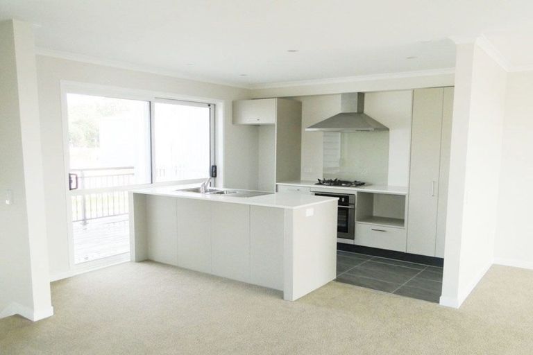 Photo of property in 92 Arrowsmith Drive, Flat Bush, Auckland, 2019
