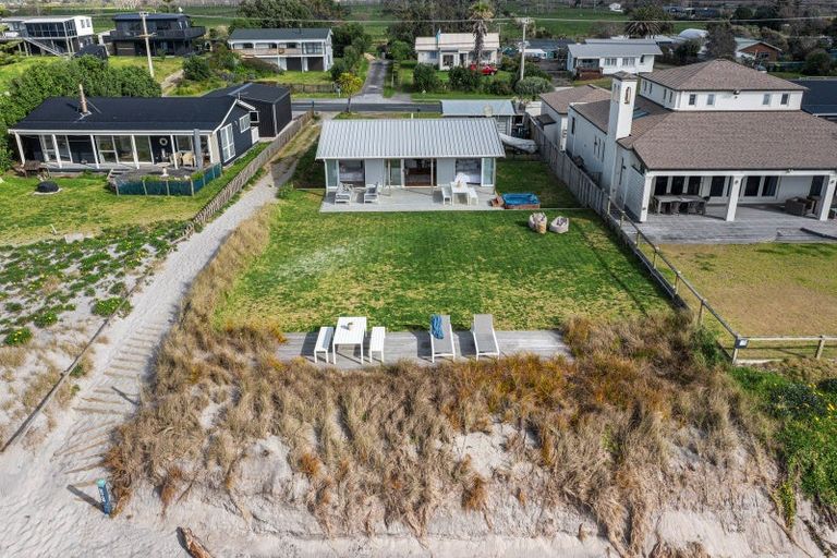 Photo of property in 401 Pukehina Parade, Pukehina, Te Puke, 3189