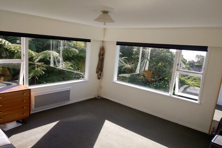 Photo of property in 21 Highbury Crescent, Highbury, Wellington, 6012