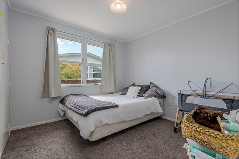 Photo of property in 4 Holdsworth Avenue, Milson, Palmerston North, 4414