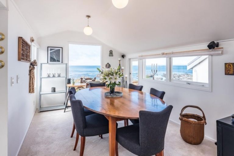 Photo of property in 154 Owhiro Bay Parade, Owhiro Bay, Wellington, 6023