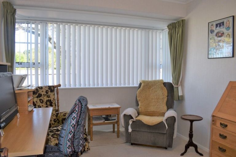 Photo of property in 9 Old Coach Road South, Otaki Beach, Otaki, 5512