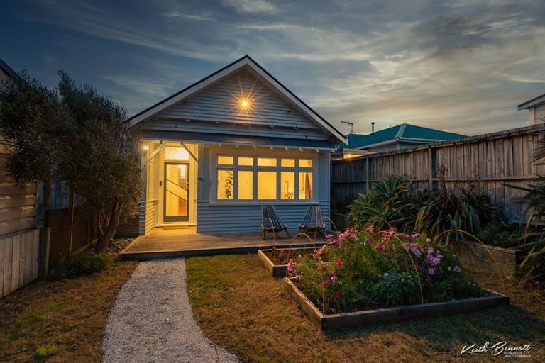 Photo of property in 99a Freyberg Street, Lyall Bay, Wellington, 6022