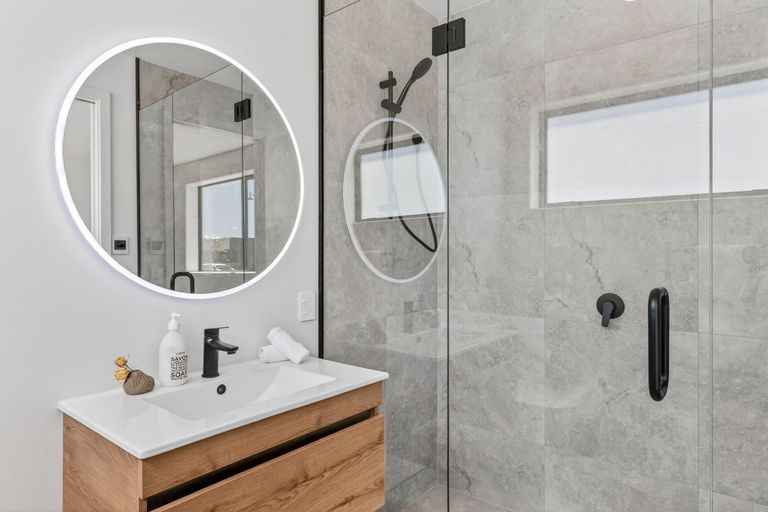 Photo of property in 26 Deans Drive, Wanaka, 9382