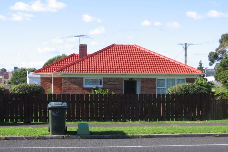 Photo of property in 48 Plunket Avenue, Papatoetoe, Auckland, 2104