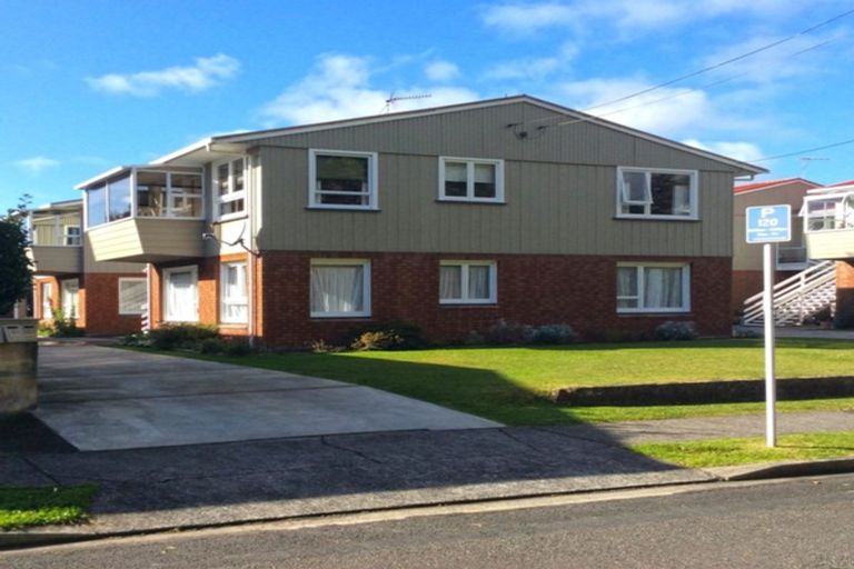 Photo of property in 1/87 Brougham Street, New Plymouth, 4310