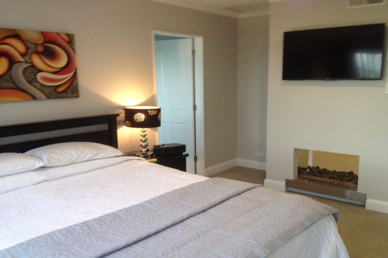 Photo of property in 29 Padnell Crescent, Paparangi, Wellington, 6037